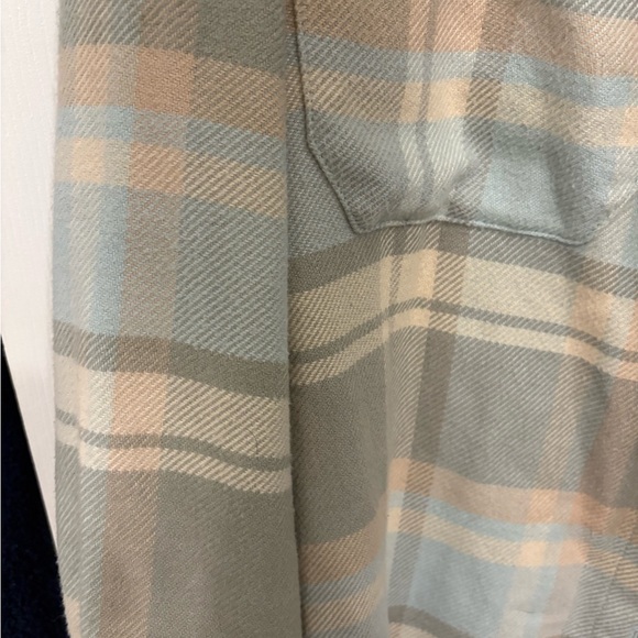 American Eagle Flannel Shacket/Jacket - Picture 11 of 13